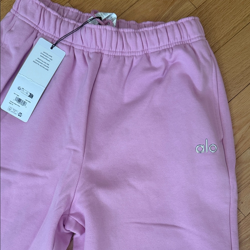 Alo Candy Heart Pink Sweats Set - Crop Crew & Straight Leg - Picture 3 of 9